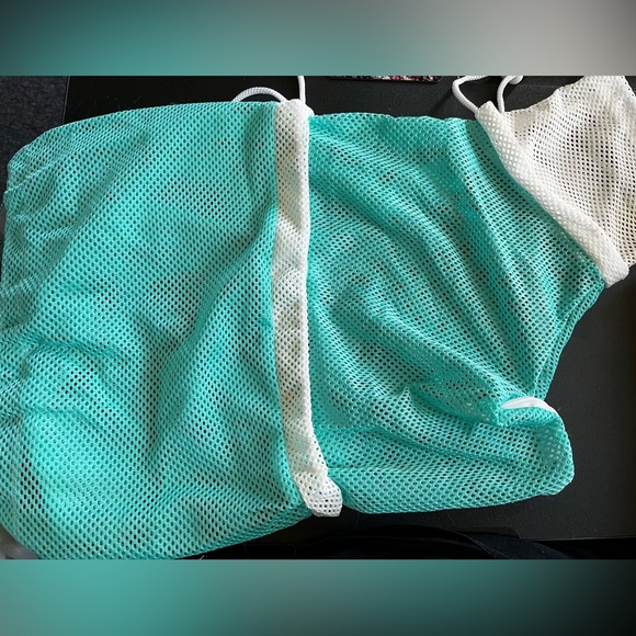 NIB. Cat Shower Bag - Picture 2 of 5